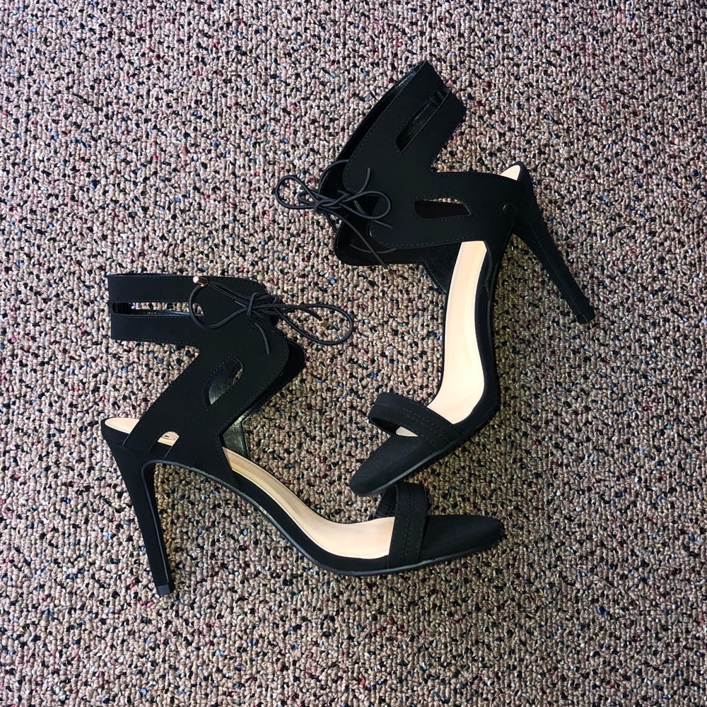 Black Scrappy Sandal Heels